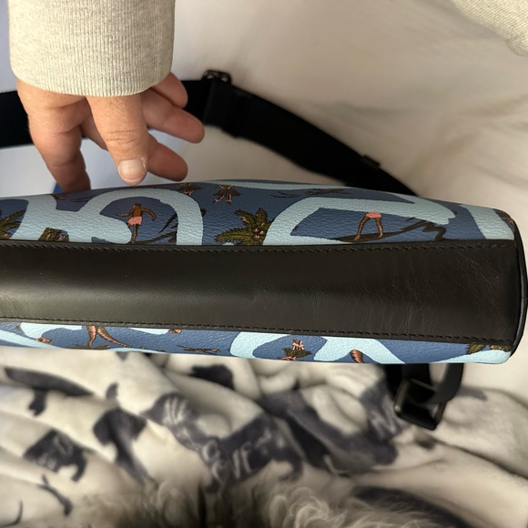 Coach x Keith Haring Hawaiian Print 🌴 Messenger Bag - Picture 12 of 13